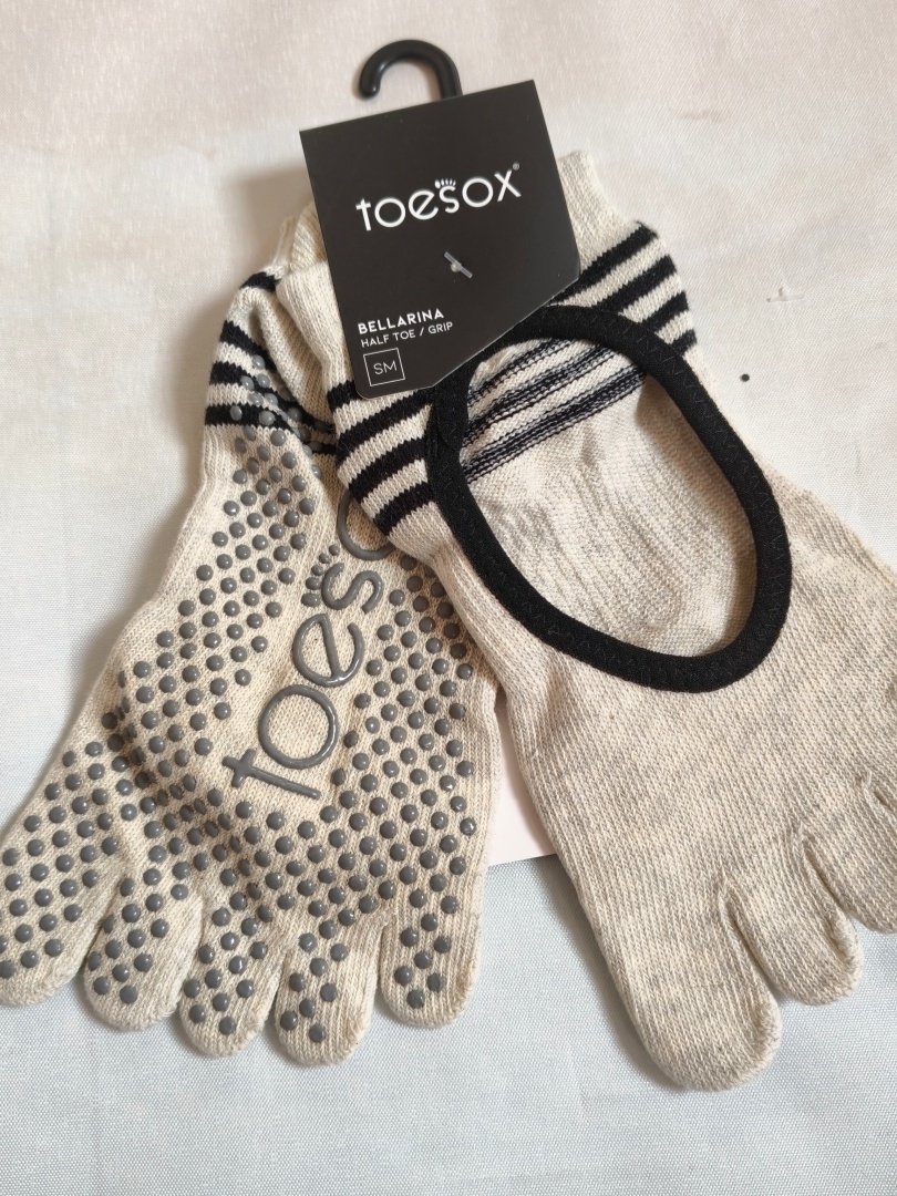 Toesox Yoga Five-Toe Socks Men - Medias Para Pilates Y Yoga review and price